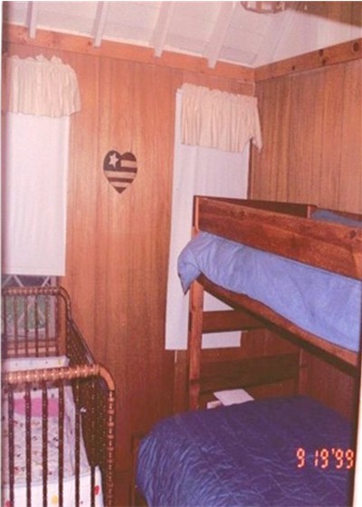 kid's
                room Adirondack Lake Placid New York vacation waterfront
                lakefront rental property house home camp