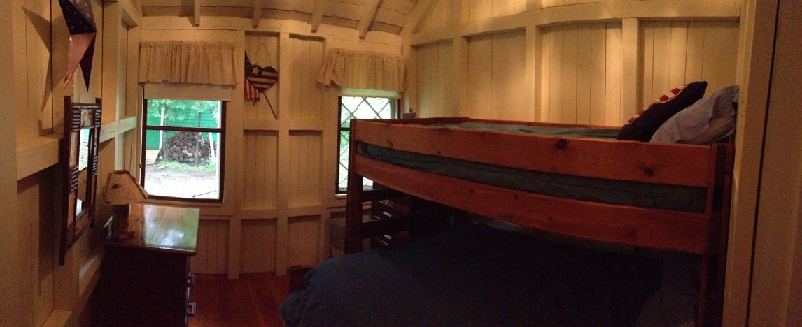 kid's
                room Adirondack Lake Placid New York vacation waterfront
                lakefront rental property house home camp